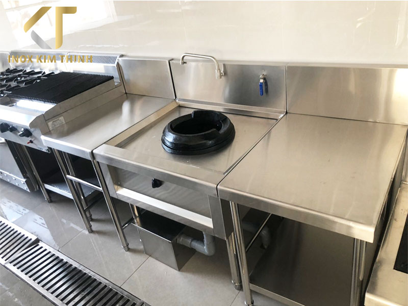 Bếp á 1 họng – Sự lựa chọn hoàn hảo cho bếp công nghiệp hiện đại.