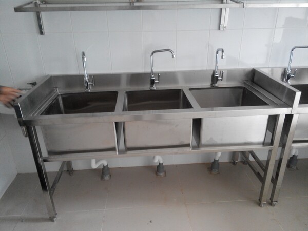 Đơn vị uy tín cung cấp mức báo giá chậu rửa công nghiệp tốt nhất hiện nay