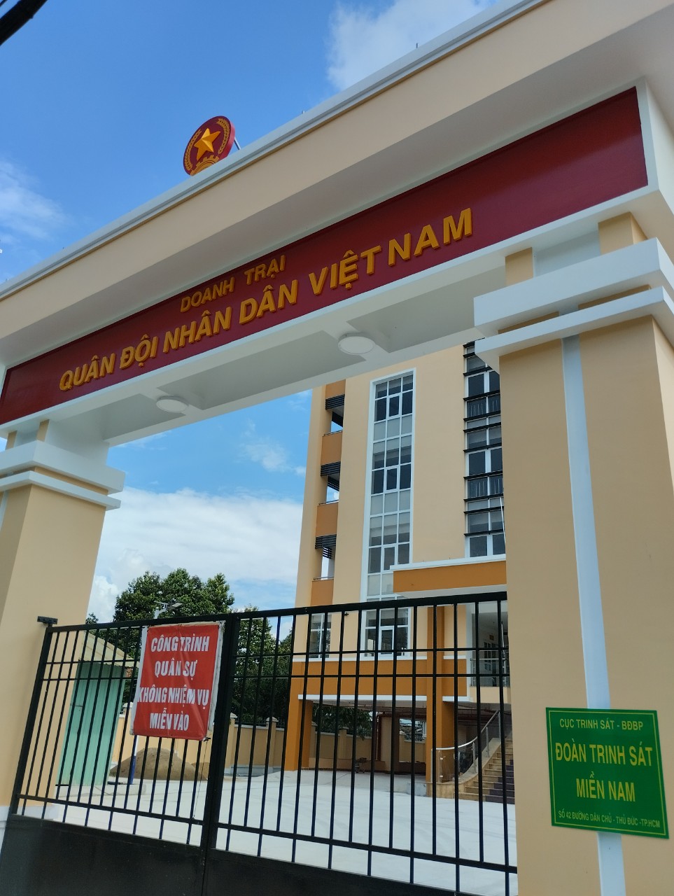 CUNG CẤP LẮP ĐẶT HỆ THỐNG HÚT KHÓI CHO NHÀ ĂN QUÂN ĐỘI