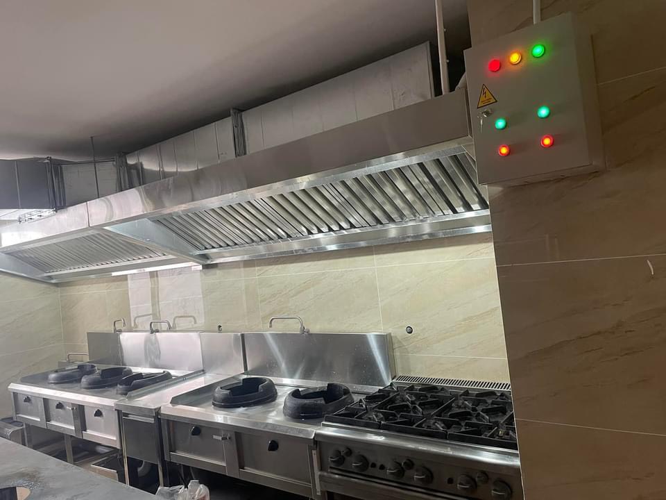 Những Lợi Ích Khi Thuê Đơn Vị Chuyên Thi Công Thiết Bị Bếp Tại Tiền Giang