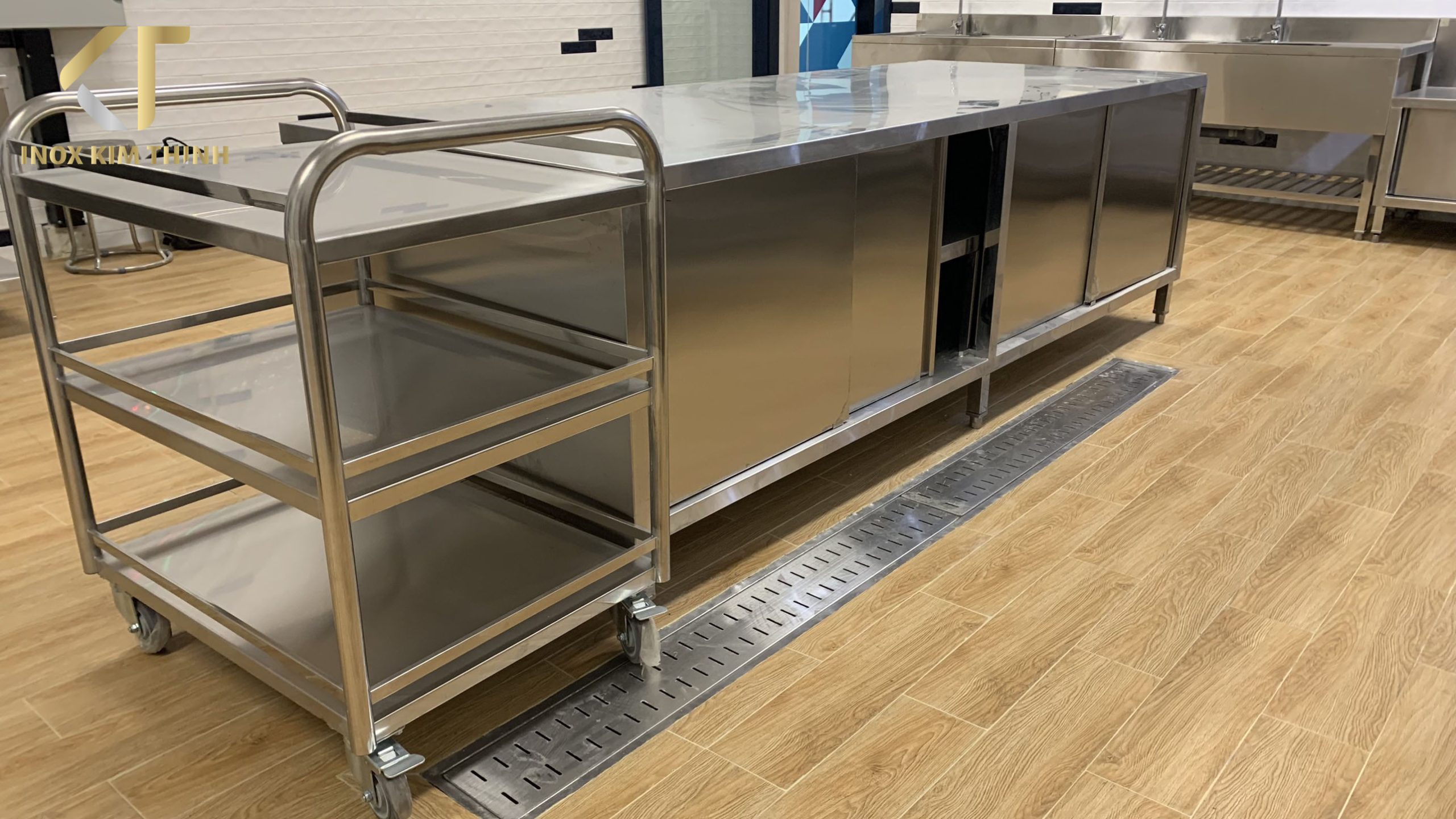 xe đẩy inox 3 tầng